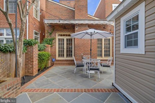 613 Royal St, Alexandria VA  22314-2031 exterior