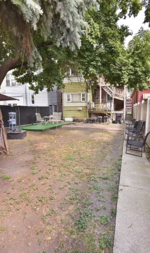 8034 Harvard Ave, Chicago IL 60628-6509 exterior