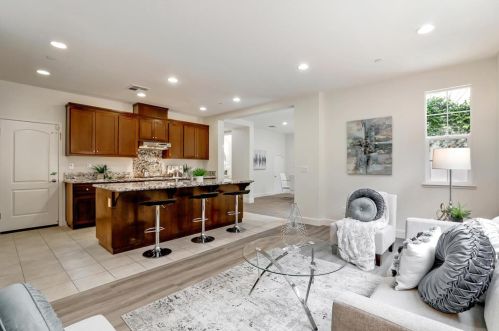 394 Gerald Cir, Milpitas CA 95035-8914 exterior