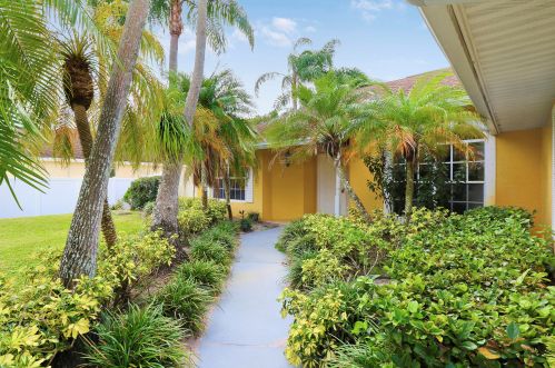 1826 Leafy Rd, Fort Pierce FL  34953-1392 exterior