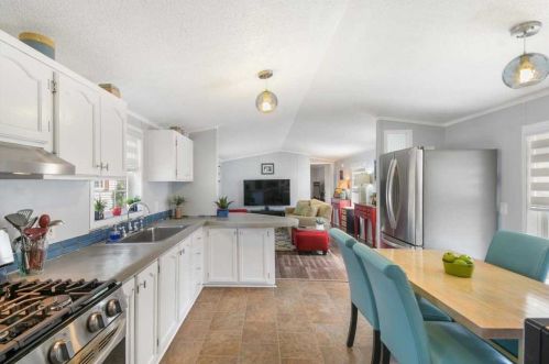 26 Heritage Cir, Patterson NY 12563-2625 exterior