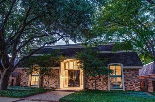 7023 Deloache Ave, Dallas TX  75225-2422 exterior