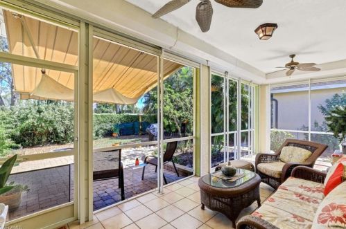 200 Stanhope Cir, Naples FL 34104-0813 exterior