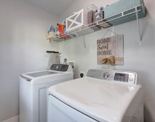 1401 Forrest Ave, Atlanta GA 30344-2709 exterior