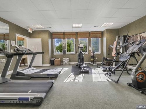 1303 Gatherings Dr, Paterson NJ 07508-1380 exterior