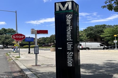 1605 7th St, Washington DC  20001-3224 exterior