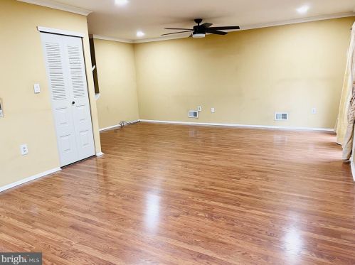 26 Drewes Ct, Trenton NJ  08648-2627 exterior