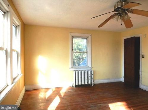 704 Quinton Ave, Trenton NJ 08629-2402 exterior