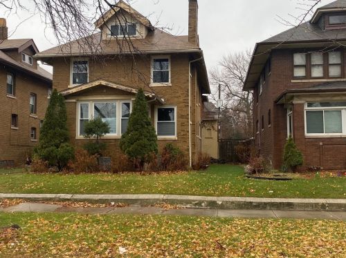 7234 Paxton Ave, Chicago IL  60649-2520 exterior