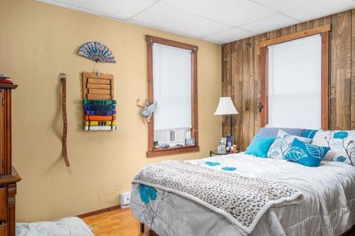 74 Hollis St, Woonsocket RI 02895-5831 exterior