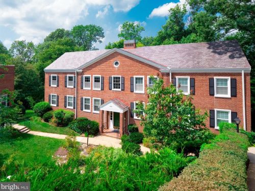 4837 28th St, Arlington, VA 22206-1374