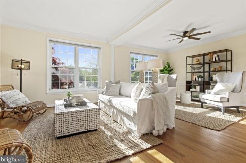 7433 Dunnington Pl, Alexandria VA  22315-5248 exterior