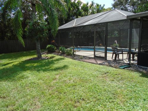 372 Walters Ter, Fort Pierce FL 34983-3878 exterior