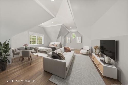 26 Stag Ln, Greenwich CT 06831-3128 exterior