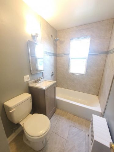 1900 59 Ave, Chicago IL 60804-2123 exterior