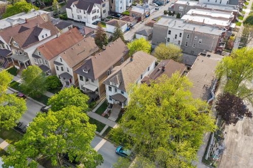 2252 Lawndale Ave, Chicago IL 60629-4345 exterior