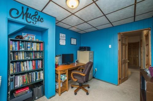 1678 New Haven Ave, Pittsburgh PA  15216-1919 exterior