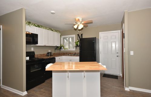 8100 Lancaster Ave, Milwaukee WI  53218-3652 exterior