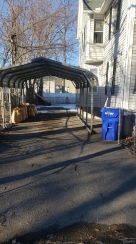 12 Ladd St, Springfield, MA 01109-3308