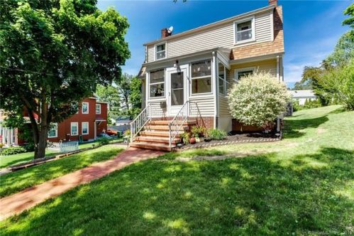 96 Christian St, Wallingford CT  06492-3603 exterior