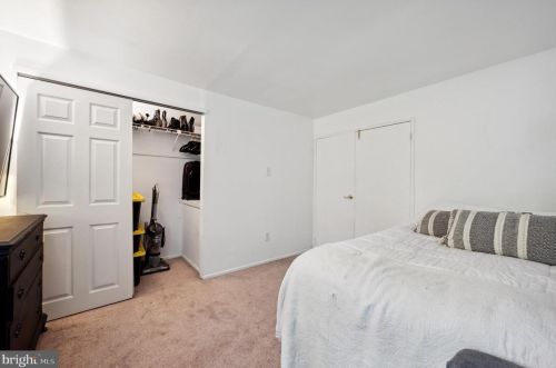 100 Glenolden Ave, Manor PA 19036-2264 exterior