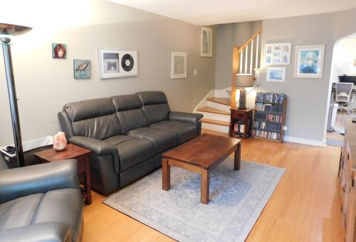 11427 Artesian Ave, Chicago, IL 60655-1412