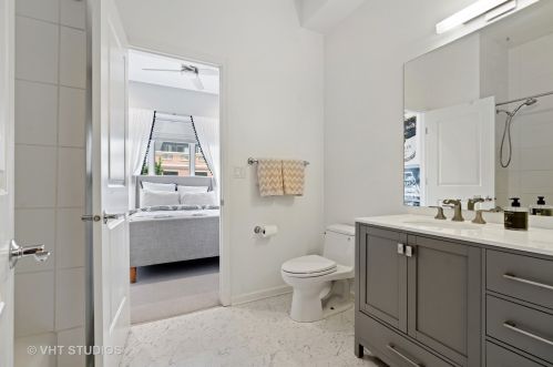 2630 Paulina St, Chicago IL  60614-1018 exterior