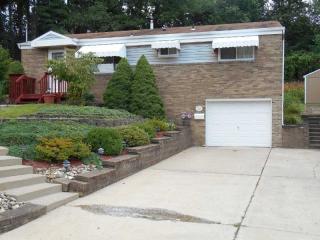 5044 Bahama Dr, Pittsburgh PA  15239-2148 exterior