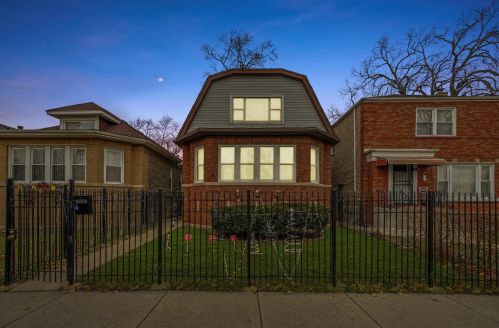 7542 Paulina St, Chicago, IL 60626-1692