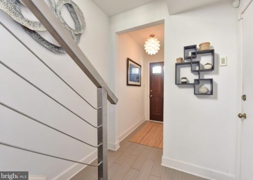 205 Pitt St, Alexandria, VA 22314-3741