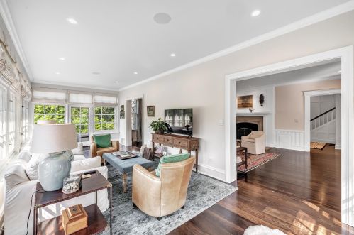 1469 Lilac Ln, Milwaukee WI  53217-2960 exterior