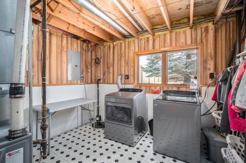 4144 Ray St, Manitowoc WI 54220-4729 exterior