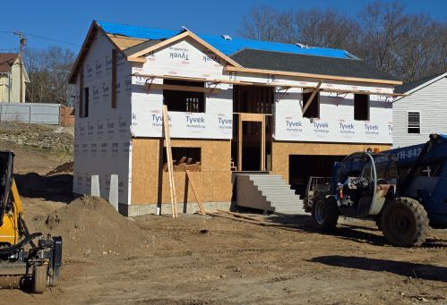 68 Otis St, Killingly, CT 06241-2129