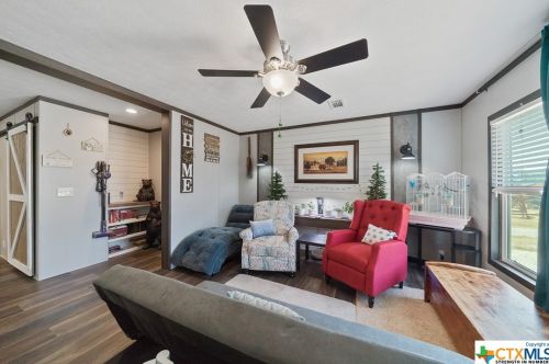 9780 Rebecca Crk Rd, Spring Branch TX 78070-4847 exterior