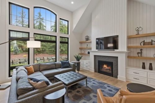 269 Edgewood Ln, Saint Paul, MN 55118-4429