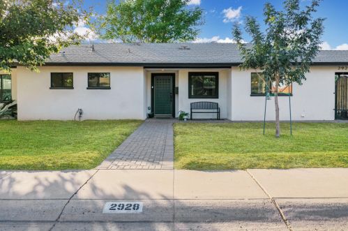 2928 18 Ave, Phoenix AZ 85015-5247 exterior