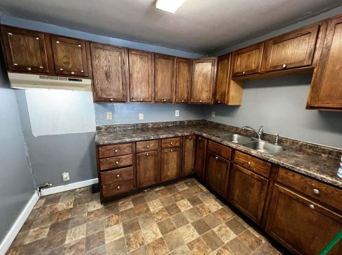 1518 Union St, Milwaukee WI  53204-2646 exterior