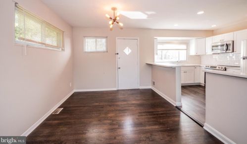 9615 New Hampshire Ave, Silver Spring MD 20905-3918 exterior