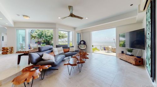 5005 Kalanianaole Hwy, Honolulu HI  96821-1505 exterior