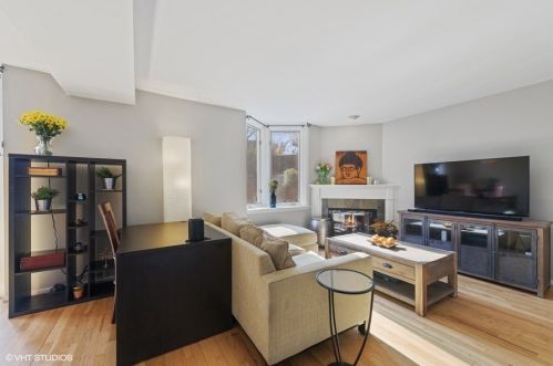 2145 Lincoln Ave, Chicago IL 60614-4510 exterior