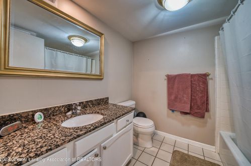 2444 Burcham Dr, East Lansing MI 48823-7246 exterior