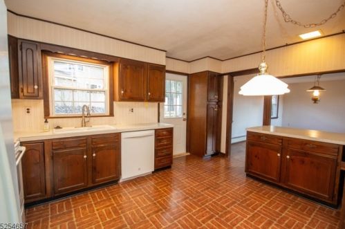 69 Shore Trl, Sparta NJ  07871-1714 exterior