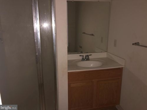 832 Warren St, Trenton NJ 08608-1307 exterior