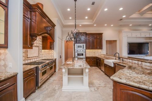 5450 Honea Egypt Rd, Montgomery TX 77316-9483 exterior