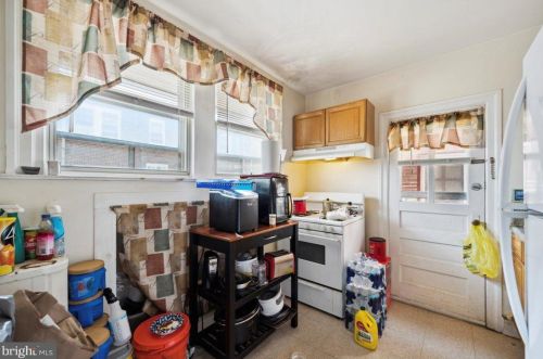 5961 Agusta St, Philadelphia PA 19152-1103 exterior