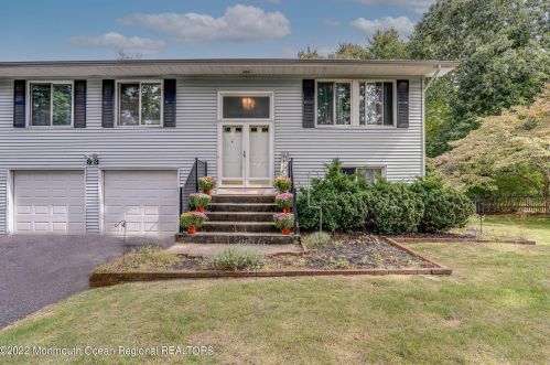 83 Buckingham Dr, Jackson Twp, NJ 08527-2634