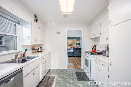 2060 Paris Ave, Grand Rapids MI 49507-2614 exterior