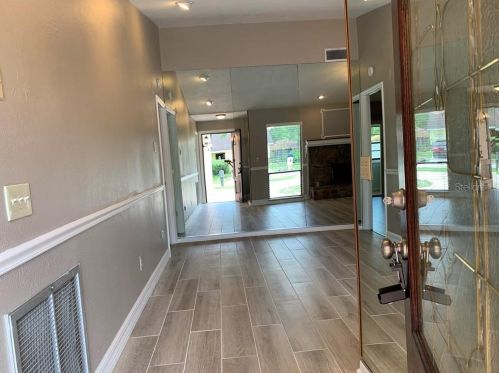 5615 Fulmar Dr, Tampa FL  33625-1911 exterior