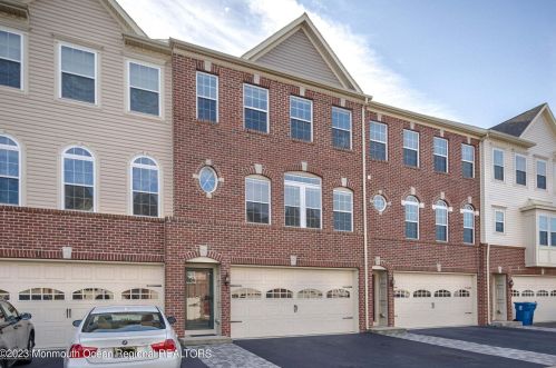 13 Pate Dr, Middletown NJ  07748-1752 exterior