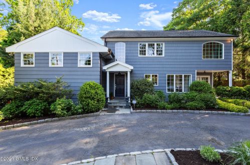 11 Candlelight Pl, Greenwich, CT 06830-6910